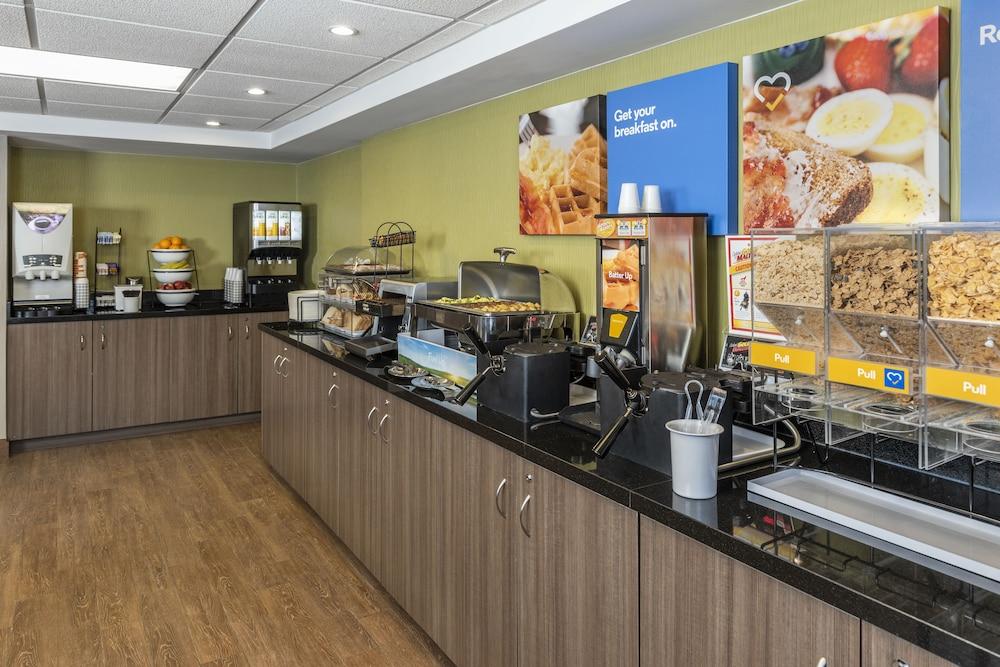 סוויפט קורנט Comfort Inn מראה חיצוני תמונה