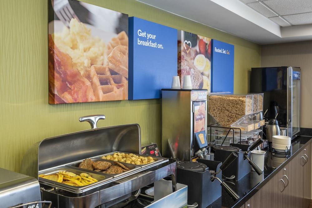 סוויפט קורנט Comfort Inn מראה חיצוני תמונה